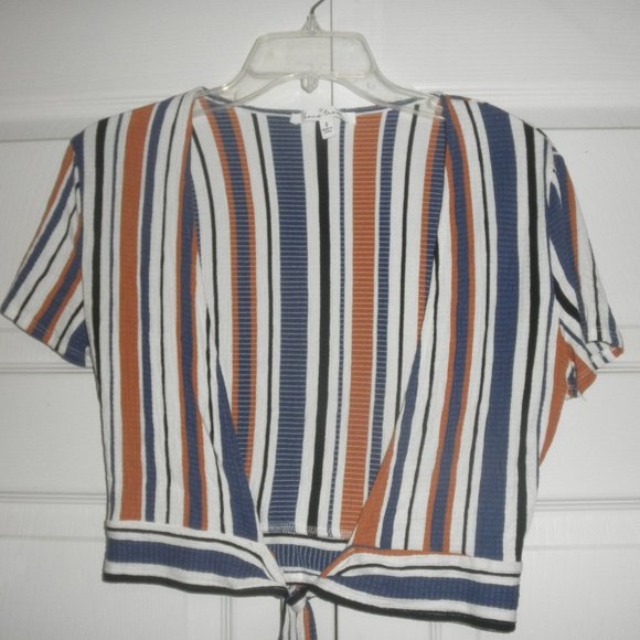 Stripped Cropped Cardigan - Picture 1 of 3